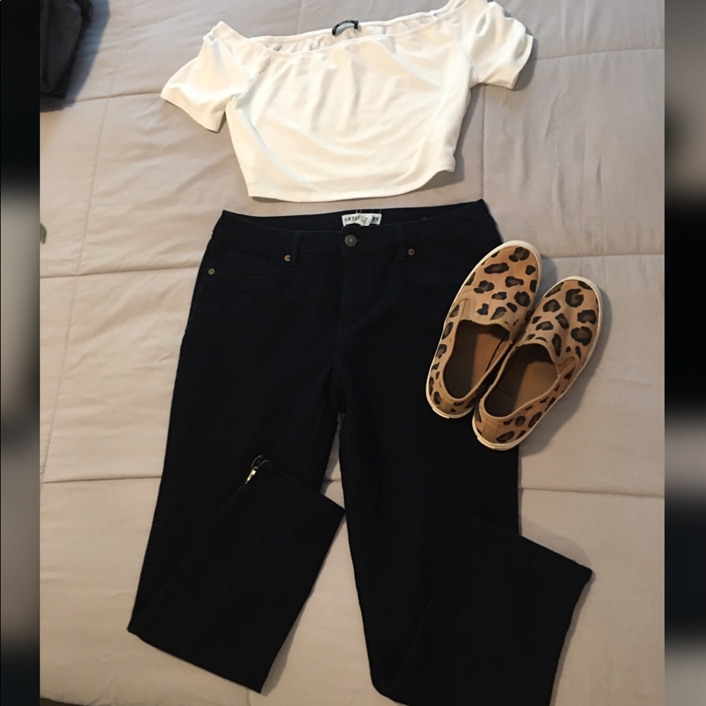 Artisan NY -  Dark Wash Skinny Jeans